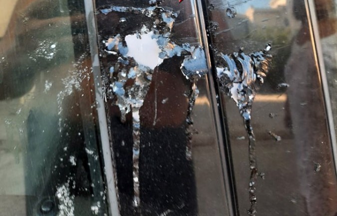 Kρούσματα επιθέσεων με οξύ σε αυτοκίνητα στο Μεσολόγγι