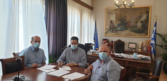 Υπογραφή σύμβασης έργου ηλεκτροφωτισμού σε Άγιο Κωνσταντίνο, Δοκίμι και Σκουτερά