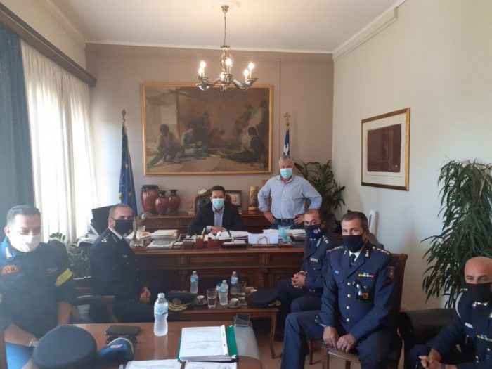 Με την ηγεσία του Πυροσβεστικού Σώματος συναντήθηκε ο δήμαρχος Αγρινίου