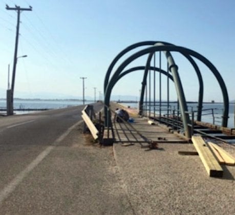 Η κατασκευή της ίδιας γέφυρας, στον ίδιο χρόνο θα πληρωθεί δύο φορές;