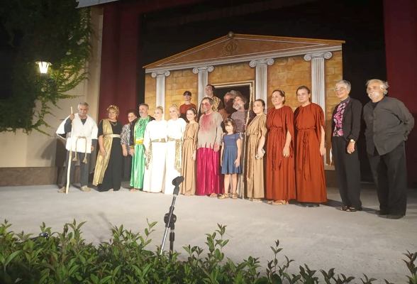 Ευχαριστίες του Ανοιχτού Θεάτρου Αγρινίου μετά τις παραστάσεις στο “Ελληνίς”