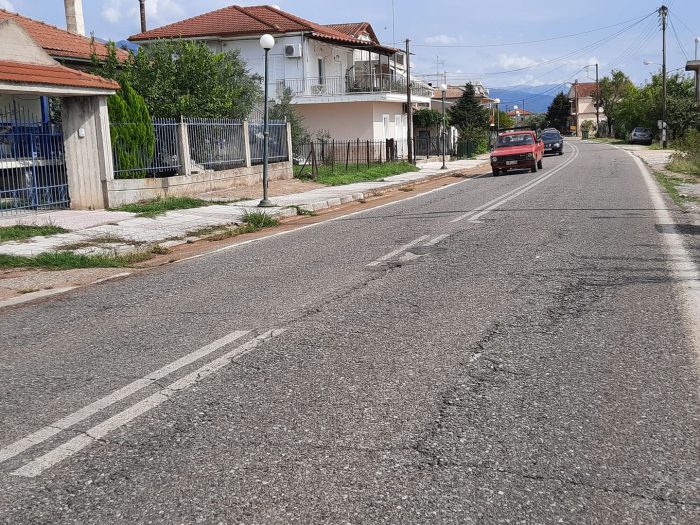Νέα Αβόρανη: Επικίνδυνα σημεία από την φθαρμένη άσφαλτο…