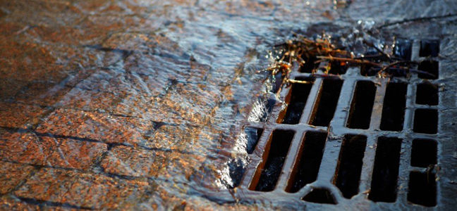 Αγρίνιο: Μαθήτρια εγκλωβίστηκε σε σχάρα φρεατίου-επέμβαση της Π.Υ