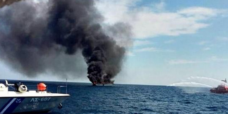 Προσάραξη και πυρκαγιά σε ιστιοφόρο στο Μεσολόγγι