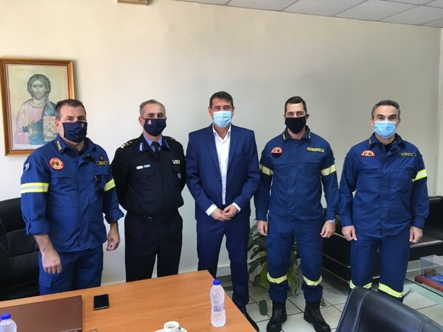 Επιθεώρηση εποχικού πυροσβεστικού κλιμακίου Χαλκιοπούλων από τον Υπαρχηγό Ι.Κλεφτοσπύρο