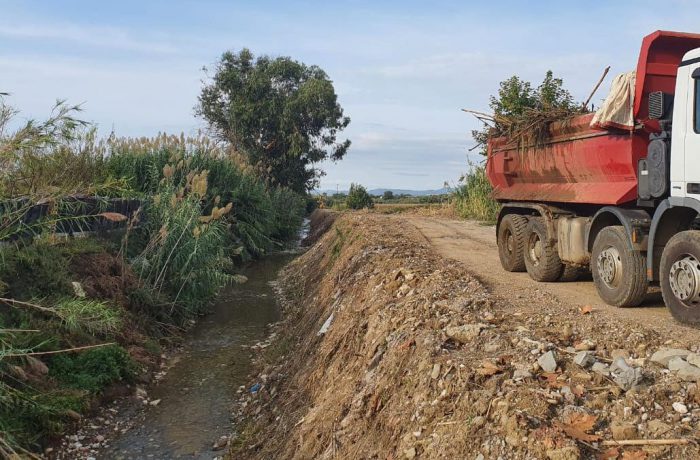 Δ.Ε Νεάπολης: Καθαρισμός ρεμάτων …και οι διαμαρτυρίες για τις ακαθαρσίες!(φωτο)
