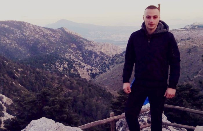 Βαρύ πένθος στην Παλαιομάνινα για τον θάνατο 22χρονου