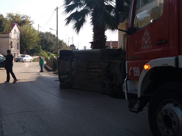 Ανατροπή οχήματος στη Νέα Αβώρανη (φωτο)