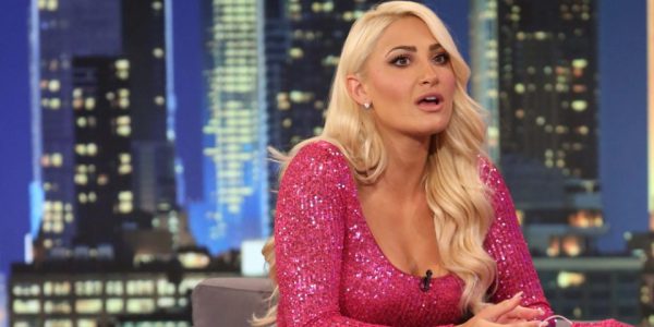 H Τούνη να αποκαλεί τεμπέληδες όσους θα πάρουν 800 ευρώ