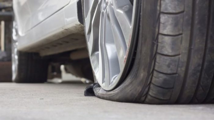 Αγρίνιο: Φθορές με μαχαίρι στο ιχ του ξαδερφου του