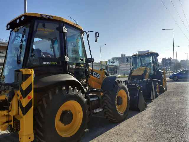 Δήμος Αγρινίου: Παραλαβή δύο σύγχρονων σκαπτικών μηχανημάτων από το Πρόγραμμα «Φιλόδημος ΙΙ»