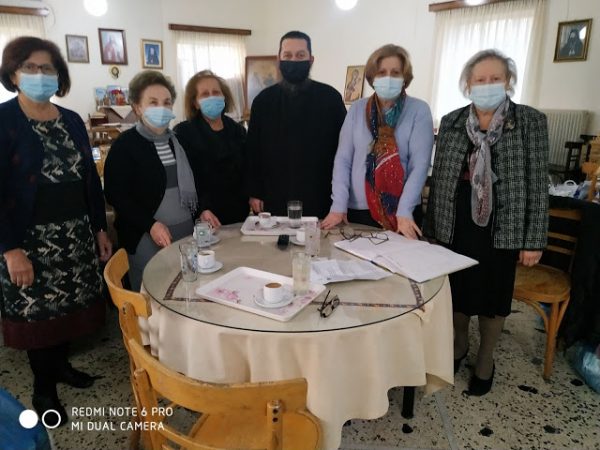 Διανομή τροφίμων στην ενορία Αγίας Τριάδας Αγρινίου εν όψει της εορτής των Χριστουγέννων