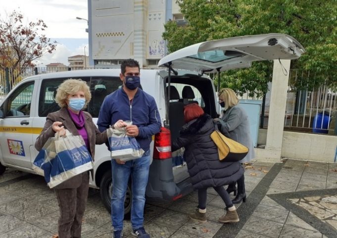 Αγρίνιο: Η Ακτίνα Εθελοντισμού προσέφερε γλυκά στο ΚΔΑΠμεα