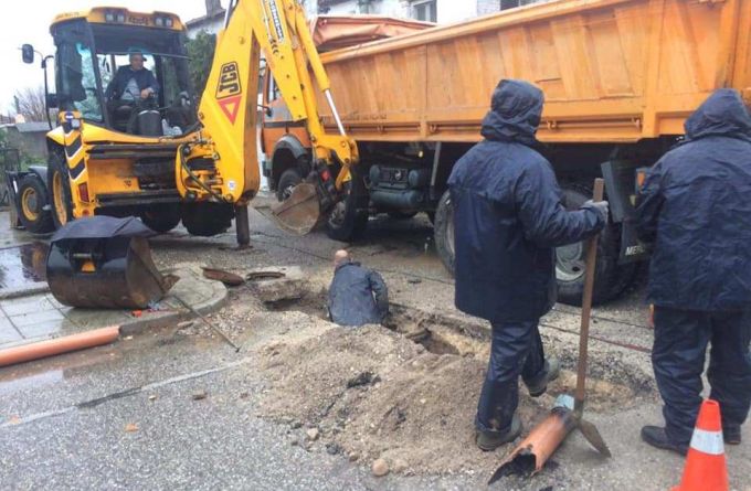 Καλύβια: Καθαρισμοί φρεατίων από την ΔΕΥΑ Αγρινίου
