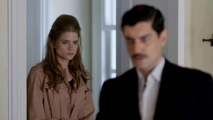 Άγριες Μέλισσες: Ο Τάκης τινάζει στον αέρα τη ζωή της Δρόσως