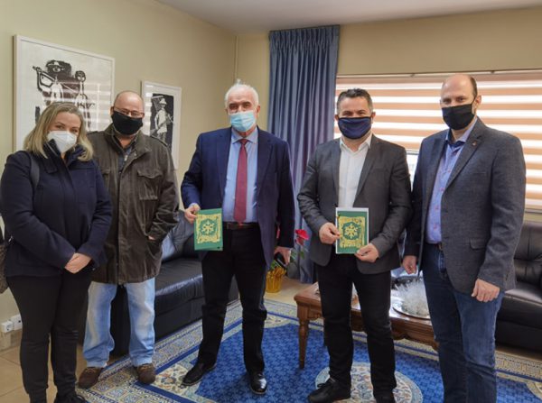 Ευχές και γούρια στο Δήμαρχο Ι.Π. Μεσολογγίου