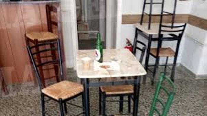 Μεσολόγγι: 5.000 ευρώ πρόστιμο γιατί άνοιξε το καφενείο του!