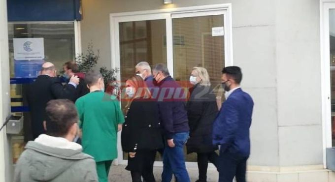 Πάτρα: Στο ΠΓΝΠ η υφυπουργός Υγείας Ζωή Ράπτη – Εμβολιάστηκε μαζί με τον Διοικητή της 6ης ΥΠΕ