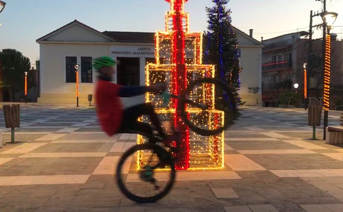2o Agrinio Santa Run: «Αλλάζουμε τον τρόπο που βλέπουμε τα πράγματα και τα πράγματα αλλάζουν»