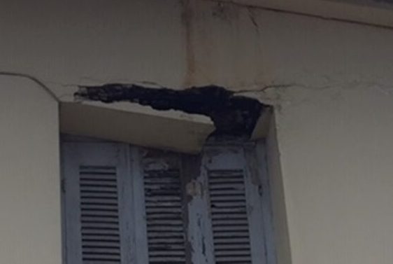 Τεράστιο κίνδυνο για την ασφάλεια των πολιτών αποτελούν τα εγκαταλελειμμένα κτίσματα στην Αμφιλοχία