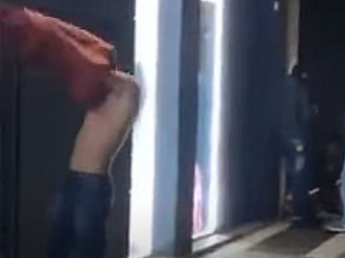 Γεωργιάδης: «Λουκέτα και πρόστιμα στα καταστήματα που δοκιμάζουν ρούχα & παπούτσια στο δρόμο