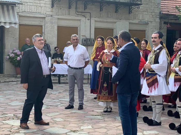 Η εκπομπή “Από Τόπο σε Τόπο” την Κυριακή στον Πλάτανο Ναυπακτίας