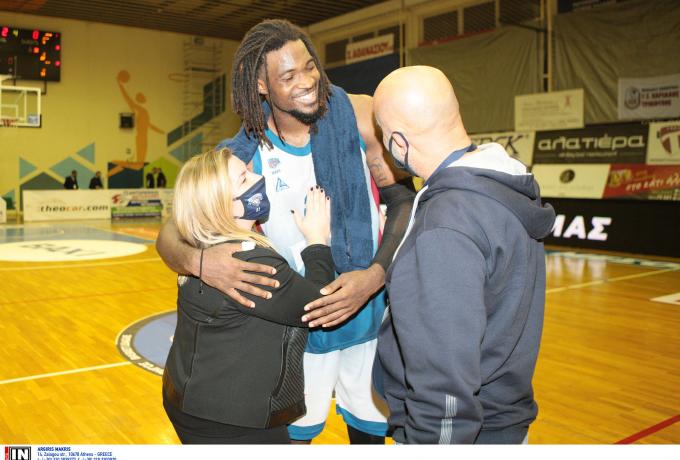 Αποχωρεί από το Μεσολόγγι ο Μπράουν, συνεχίζει στην Γκίσεν