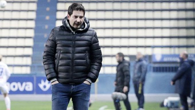 Γιαννίκης: «Να σταματήσουν τα σχόλια για πρώτο και δεύτερο ημίχρονο»