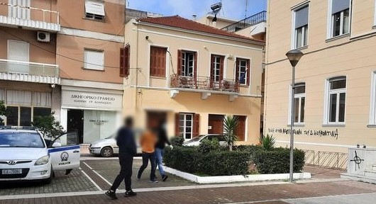 Στην Ανακρίτρια Μεσολογγίου ο κατηγορούμενος για τη δολοφονία του 35χρονου επαγγελματία στη Ναύπακτο (ΦΩΤΟ)