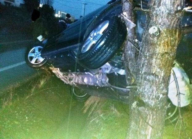 Αγρίνιο: Εκτροπή αυτοκινήτου κοντά στη Νεάπολη(φωτο)