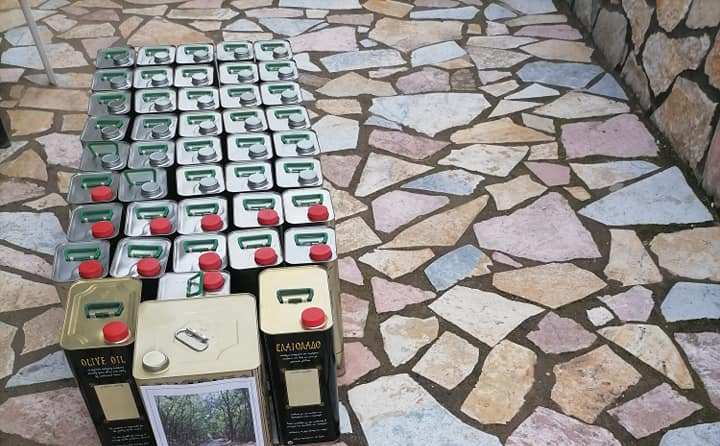 Μακρυνού: Συγκέντρωσαν ελαιόλαδο για τους σεισμόπληκτους της Περιφέρειας Θεσσαλίας