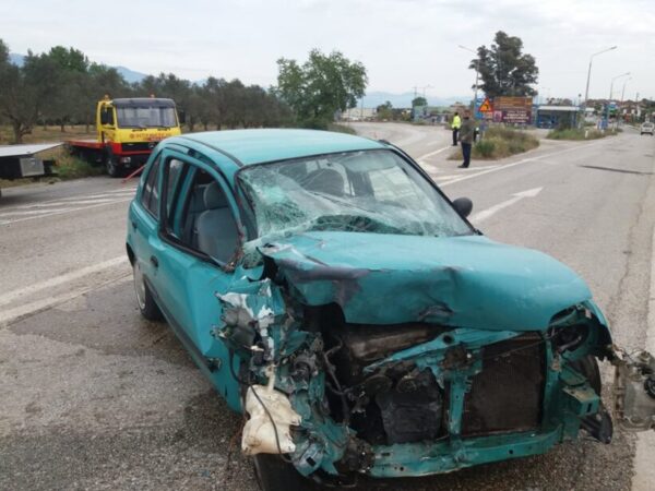 Διασταύρωση Συκιάς: Σφοδρή σύγκρουση οχημάτων – Ένα άτομο στο νοσοκομείο