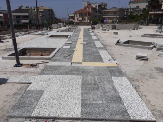 Αγρίνιο: Σε εξέλιξη οι εργασίες ανάπλασης της πλατείας στην Αγία Βαρβάρα