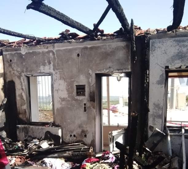 Σταμνά: Μεγάλη η καταστροφή από την φωτιά στα σπίτια-Η Κοινότητα δίπλα στους πυρόπληκτους