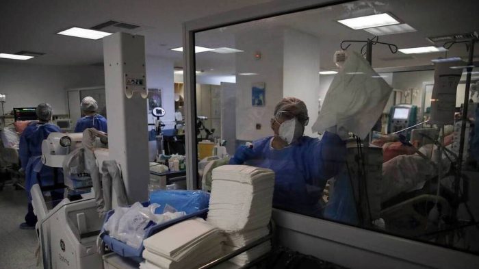 Οι θάλαμοι στο νοσοκομείο Μεσολογγίου έχουν γεμίσει με περιστατικά Covid-26 νοσηλεύονται στο Αγρίνιο