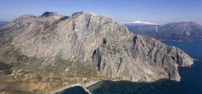 Σε εξέλιξη η διαγωνιστική διαδικασία για τη σηματοδότηση και βελτίωση των αναρριχητικών μονοπατιών της Βαράσοβας