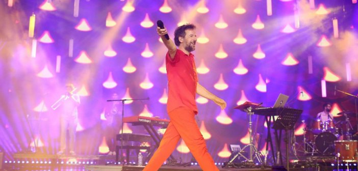 Μαραβέγιας: «Ο στόχος στο πρώτο live μου στο Αγρίνιο ήταν να συγκινήσω τον τότε μεγάλο μου έρωτα»