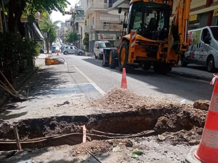 Αγρίνιο: Κλειστή και την Πέμπτη η οδός Παναγόπουλου – Έσπασε αγωγός αποχέτευσης