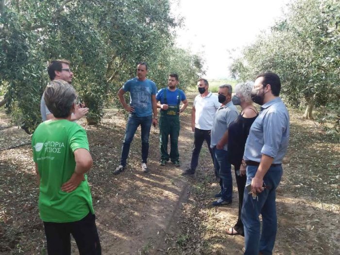 Επίσκεψη συνεργατών του ΥΠΑΑΤ στο Νεοχώρι Μεσολογγίου και τη Μεγάλη Χώρα Αγρινίου που επλήγησαν από τη χαλαζόπτωση