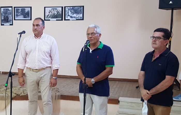 Εγκαίνια έκθεσης με φωτογραφίες της κατοχής 1941-44, στα Καλύβια(φωτο)