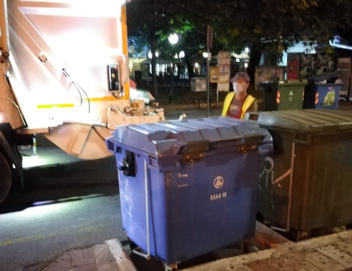 Αγρίνιο:Απολύμανση των κάδων απορριμμάτων