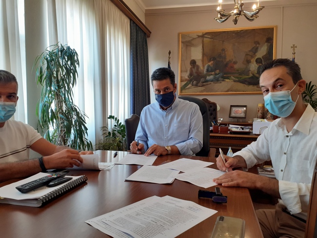 Σε εργασίες συντήρησης των δημοτικών κοιμητηρίων προχωρά ο Δήμος Αγρινίου