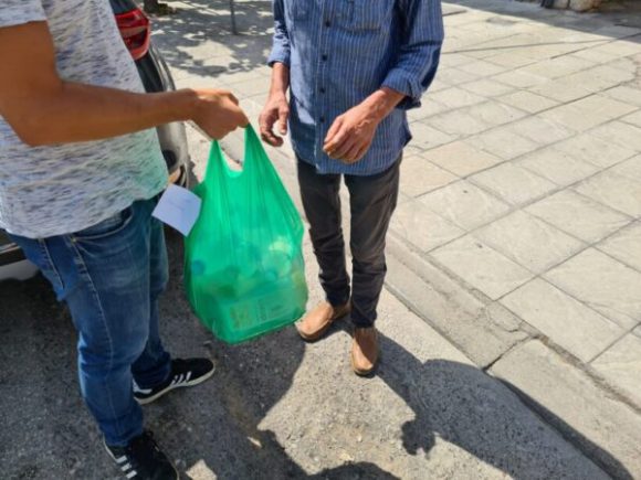 Δράση Streetwork για την αντιμετώπιση του καύσωνα από τις Δομές Αστέγων Δήμου Αγρινίου