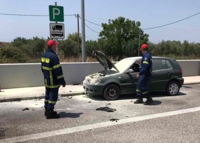 ΙΧ πήρε φωτιά  κινούμενο στην Ιόνια Οδό