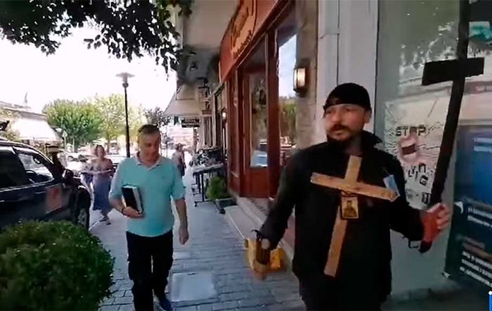 Ο Φώτης ήρθε και στο Αγρίνιο για να… ομολογήσει την πίστη του [Βίντεο]