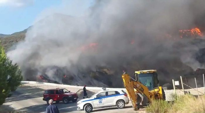 Μεγάλη φωτιά στο ΧΥΤΑ Μεσολογγίου, επεκτείνεται και στην ευρύτερη περιοχή(φωτο-βιντεο)
