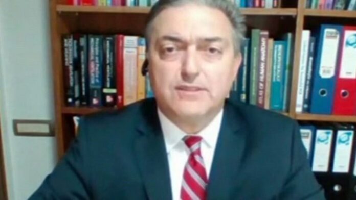 Βασιλακόπουλος: «Με απειλούν ότι θα με σπάσουν στο ξύλο, θα με βρουν στα χαντάκια…»