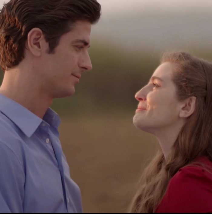 Άγριες Μέλισσες – Η Ελένη προδίδει τον Λάμπρο και ερωτεύεται τον Ζάχο