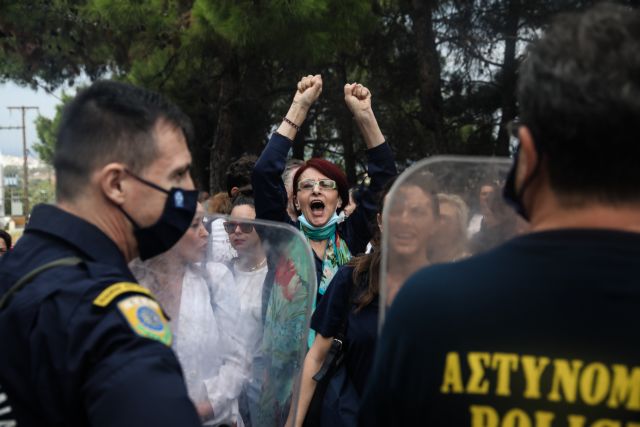 Κοροναϊός: Το επικίνδυνο κοκτέιλ που έβαλε τη Θεσσαλονίκη στο «μάτι του κυκλώνα» – Έρχεται πίεση και στα παιδιατρικά νοσοκομεία