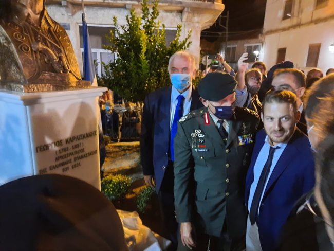 Παρουσία του Αρχηγού ΓΕΕΘΑ τα αποκαλυπτήρια της προτομής του Γ. Καραϊσκάκη στο Αιτωλικό (φωτο-video)